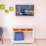 Oasis Park Condo, Pool & Jacuzzi, Free Parking פורטימאו