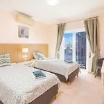 Oasis Park Condo, Pool & Jacuzzi, Free Parking