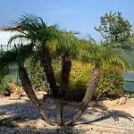 Oasis Park Condo, Pool & Jacuzzi, Free Parking *