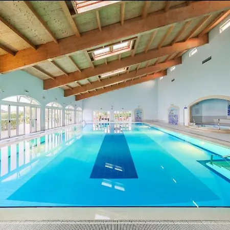 Oasis Park Condo, Pool & Jacuzzi, Free Parking Appartement *