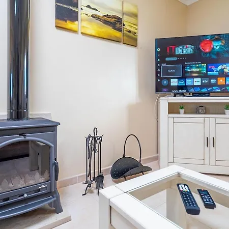 Oasis Park Condo, Pool & Jacuzzi, Free Parking Portimao