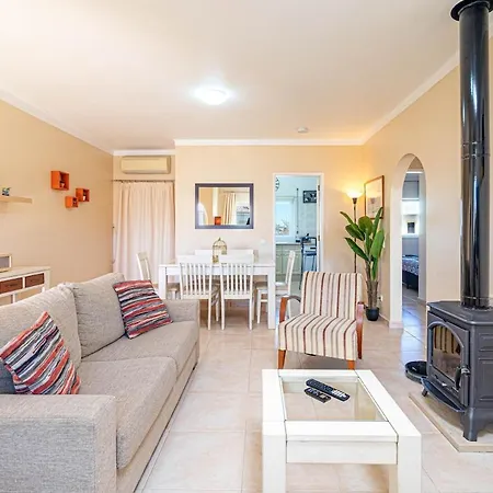 Oasis Park Condo, Pool & Jacuzzi, Free Parking *