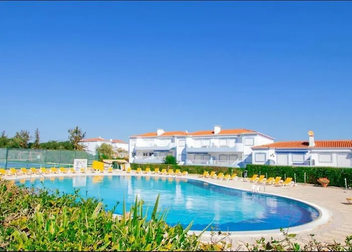 Oasis Park Condo, Pool & Jacuzzi, Free Parking Apartment Portimao