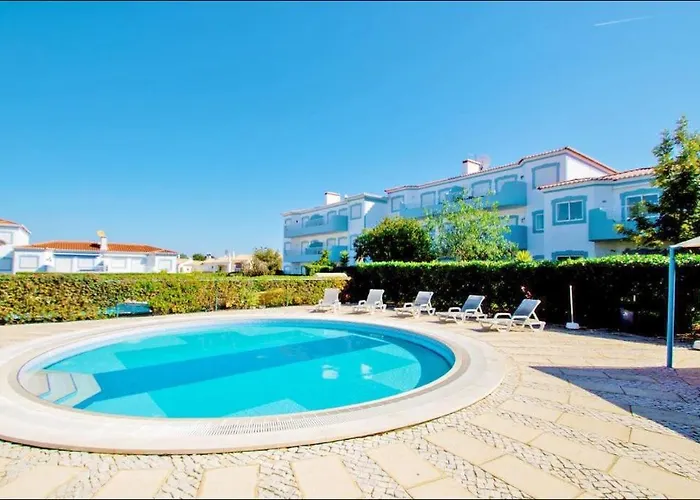 Oasis Park Condo, Pool & Jacuzzi, Free Parking Apartment Portimao