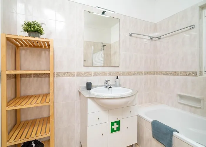 Apartment Oasis Park Condo, Pool & Jacuzzi, Free Parking Portimao