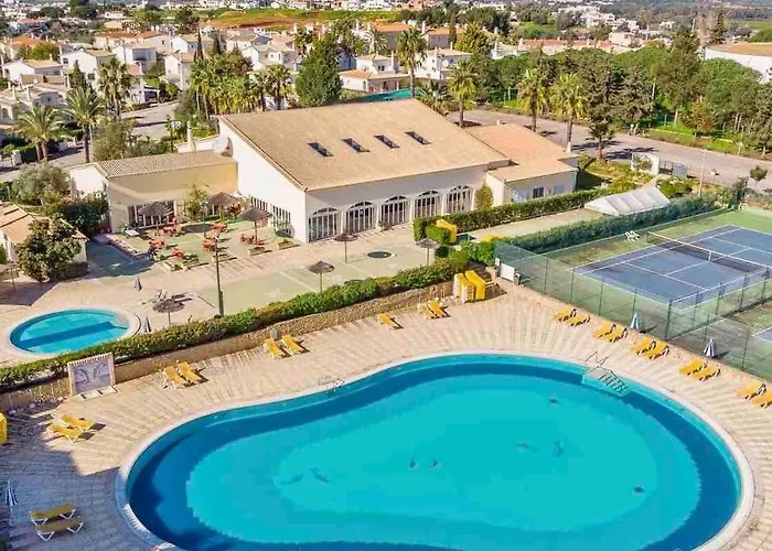 Oasis Park Condo, Pool & Jacuzzi, Free Parking