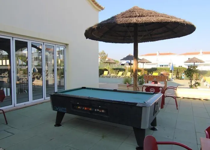 Apartment Oasis Park Condo, Pool & Jacuzzi, Free Parking *