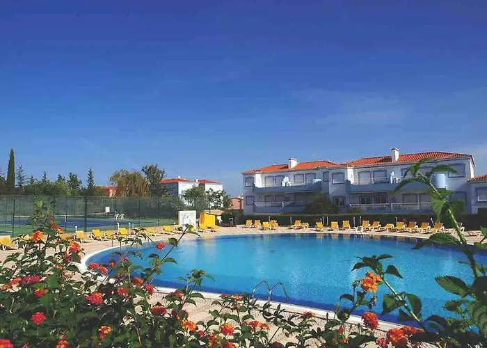 Oasis Park Condo, Pool & Jacuzzi, Free Parking Apartment *